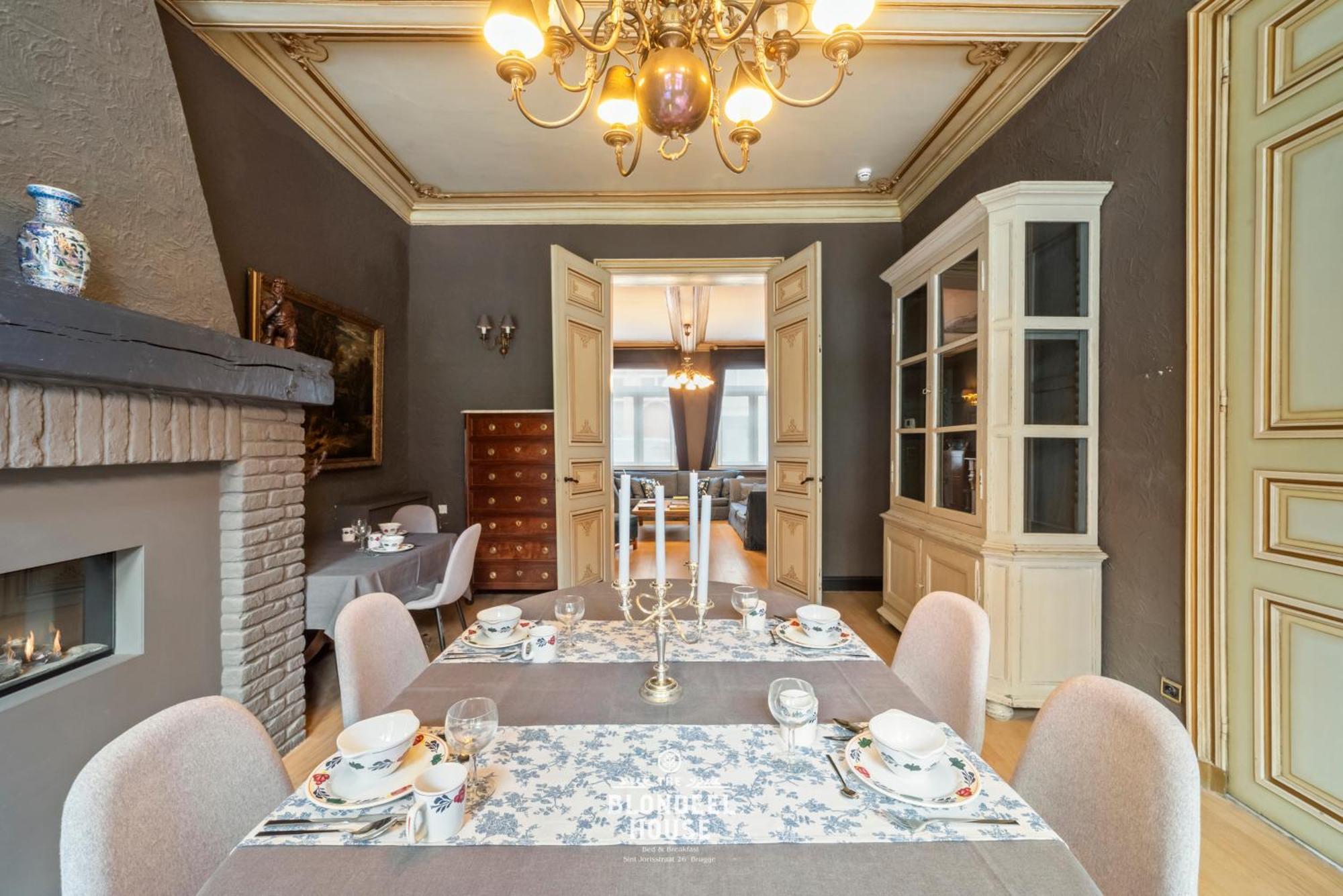 Bed & Breakfast The Blondeel House Brugge Center Exterior foto